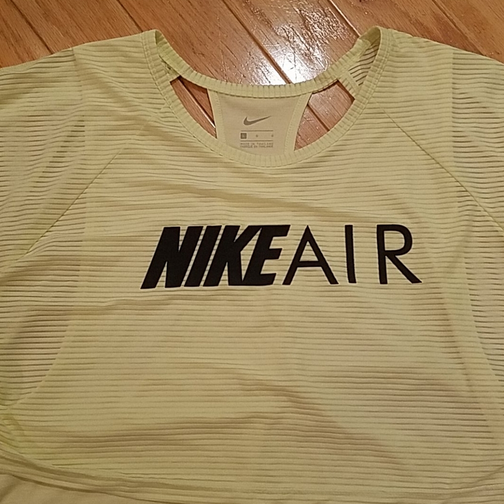 NWT Nike top - Picture 2 of 11